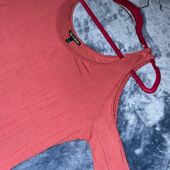 Pink flowy shirt - Picture 3 of 4